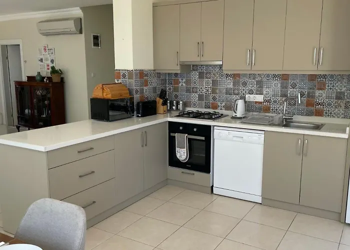 4 Bedroom - 7853 F *