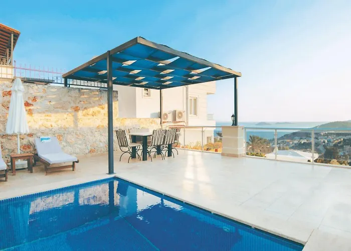 4 Bedroom - 7853 F Villa *