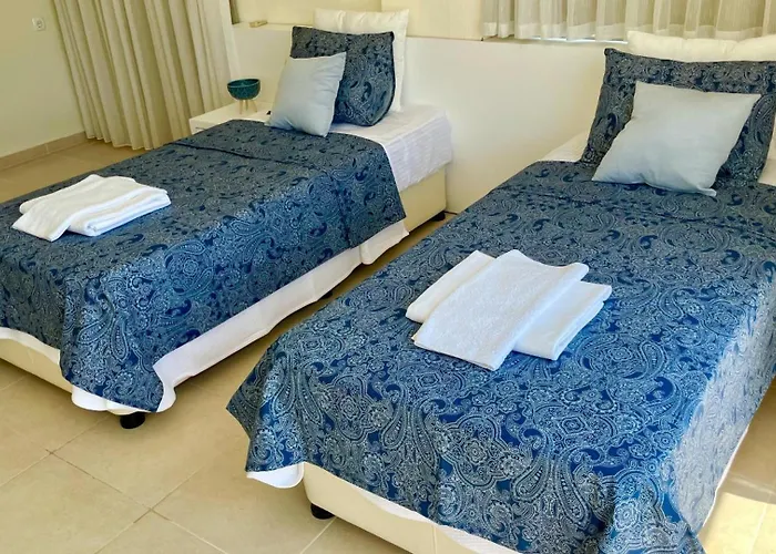 4 Bedroom - 7853 F Villa