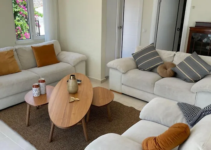 Villa 4 Bedroom - 7853 F *