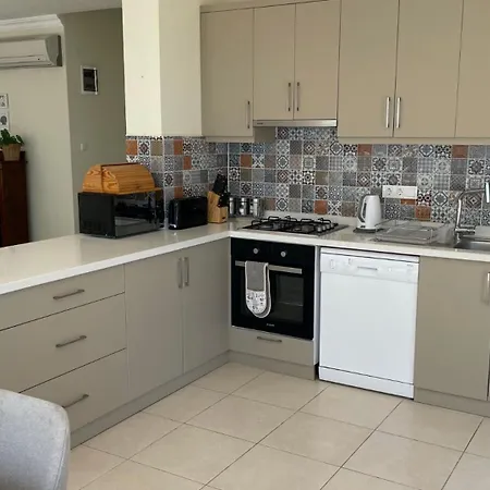 4 Bedroom - 7853 F *