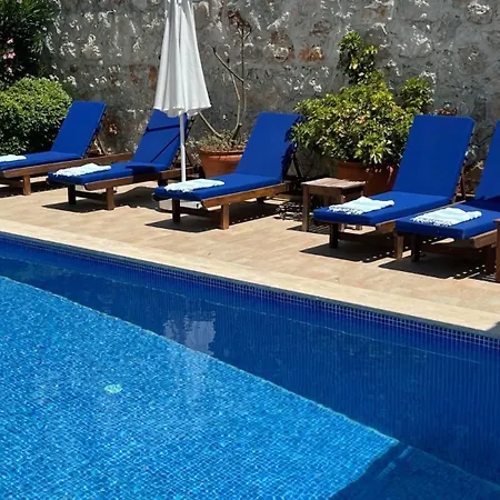 4 Bedroom - 7853 F Villa