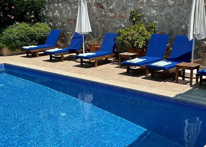 4 Bedroom - 7853 F Villa